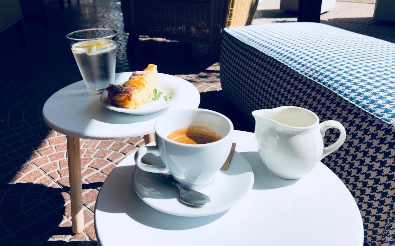 Hotel Aplo - Breakfast Experience 切尔维亚 外观 照片
