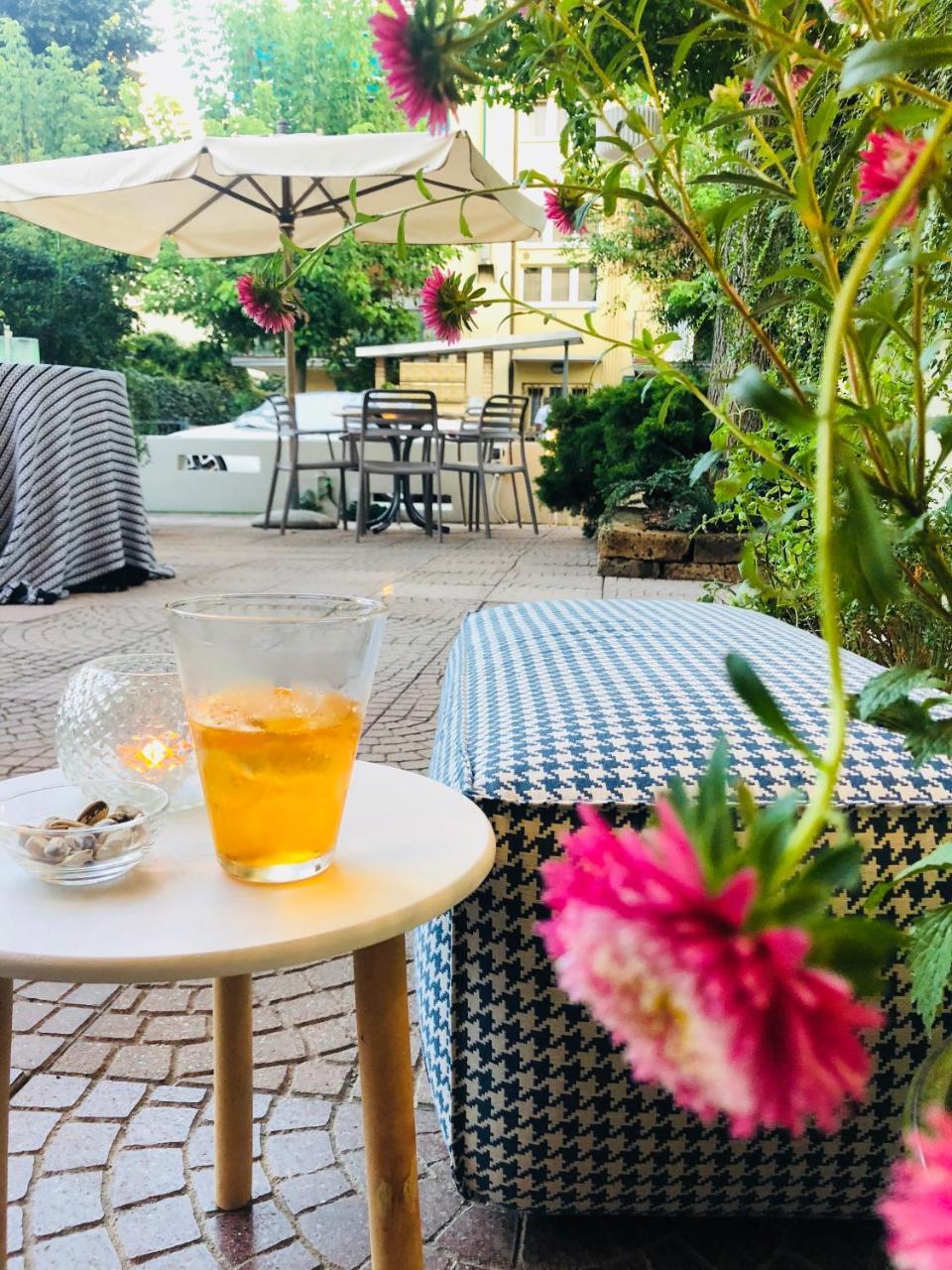 Hotel Aplo - Breakfast Experience 切尔维亚 外观 照片
